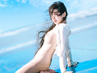 Album : Bikini - Nude  Tại Bãi Biển Của Người Mẫu Xinh