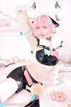 Gái Việt ZinieQ (@zinie) cosplay Varesa từ Genshin Impact