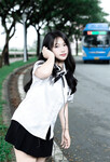 Anh em vô đây định giá mấy con vợ này một đêm bao nhiêu 1