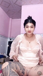 2 idol này trên FB nổi tiếng lắm mà phải làm nghề này