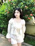 lột đồ gái xinh Hoàng Yến Linh