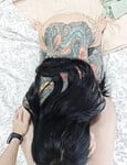 Em ghệ dâm xăm trổ kín người bím múp xinh đẹp