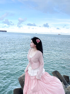 Em Kim Thư