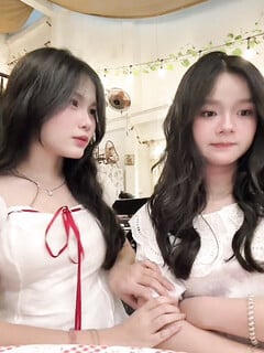 mình thèm chich em bên phải