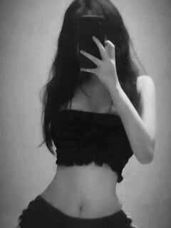 Khoe ngực