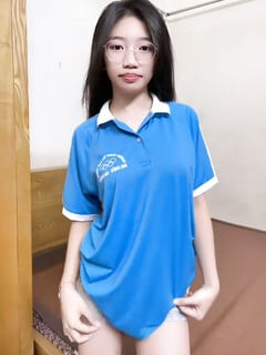 AI lột đồ