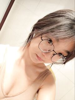 Em nứng các anh ơi