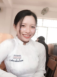 Kính cận mới lớn